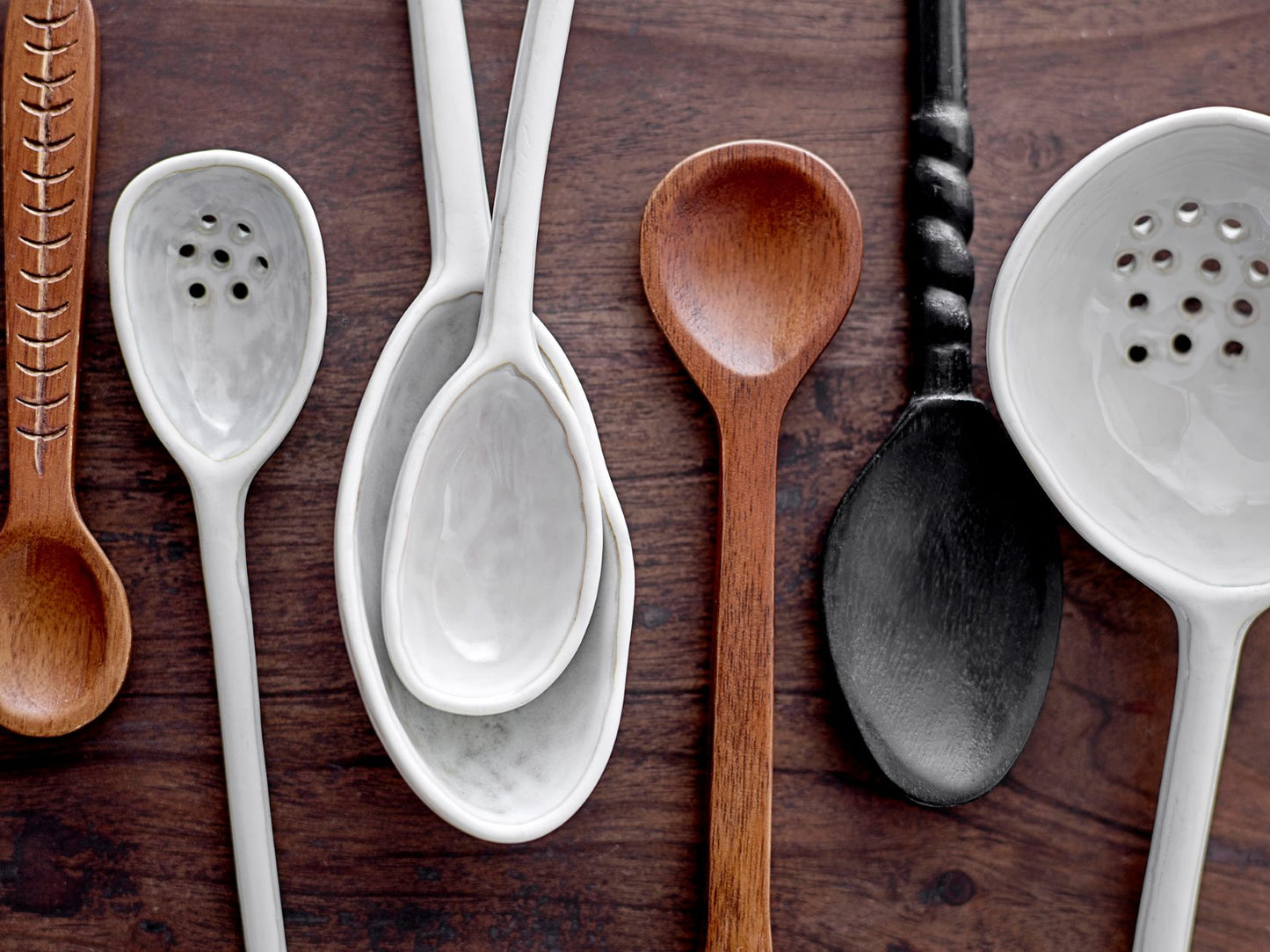 Black Short Twist Salad Servers